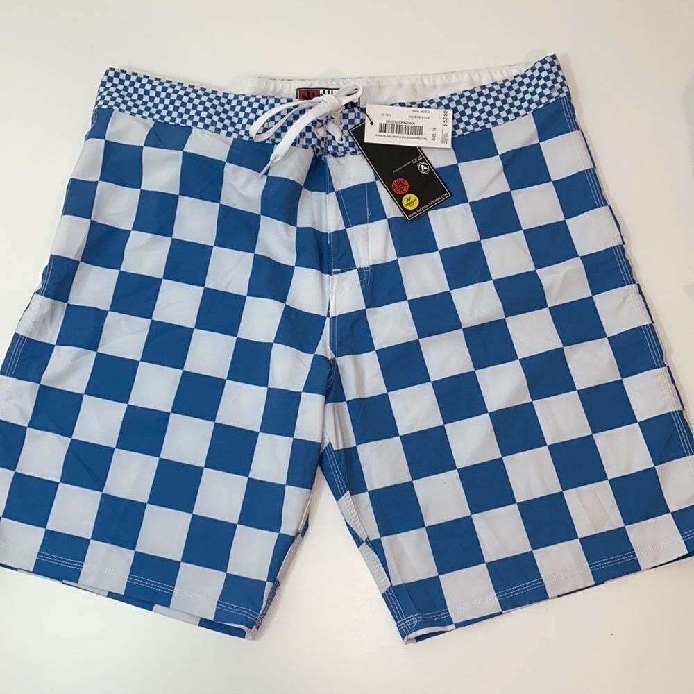 🔥 Micros size 38 men’s short New